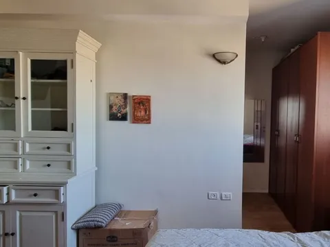 יחידת ההורים לפני השיפוץ, חדר ישן וצפוף